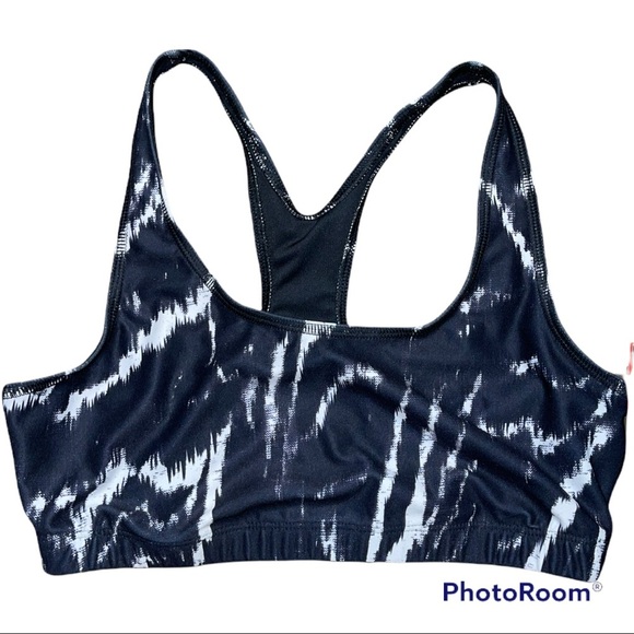 NWT New Balance Sports Bra Medium - Picture 1 of 7